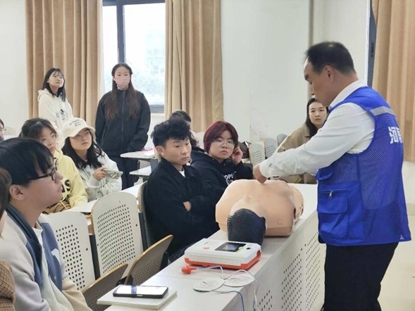 图片3.jpg 图片3.jpg