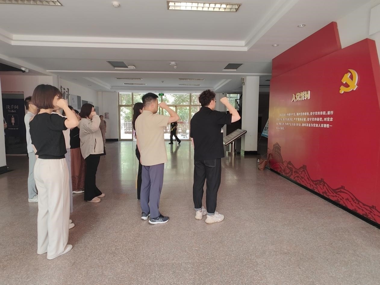 图片4.jpg 图片4.jpg