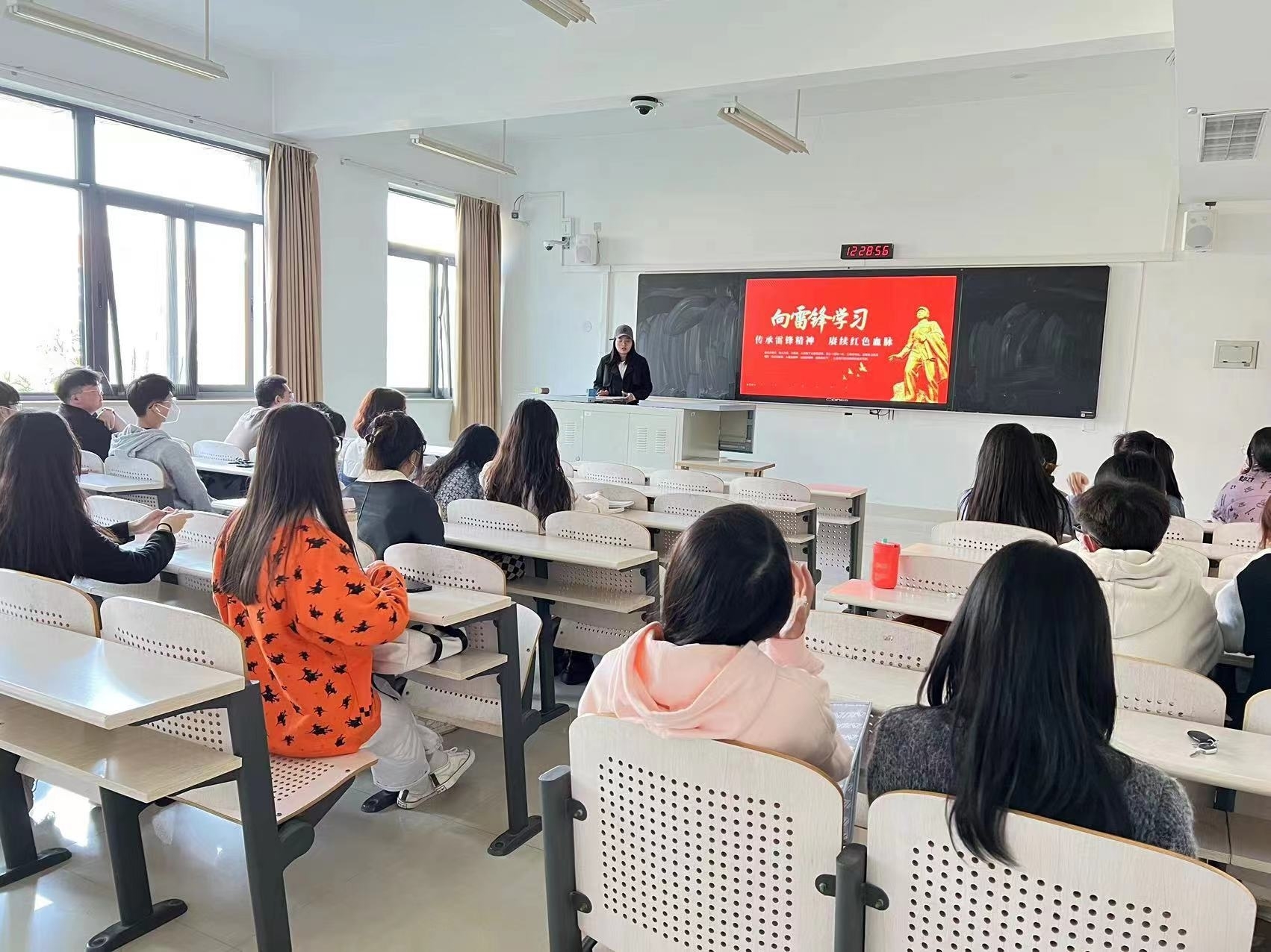 c071cdbf7a46d4aa6a17141168162d5.jpg c071cdbf7a46d4aa6a17141168162d5.jpg