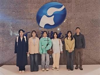 韩云带学生到河南卫视实习 韩云带学生到河南卫视实习